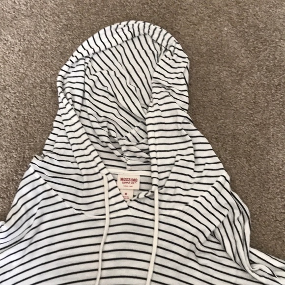 Target Sweatshirt - Picture 2 of 4